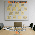Post-its en la pizarra de una sala de reuniones que muestran todo aquello que no nos atrevemos a decir en voz alta.